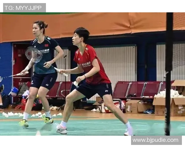 南京羽毛球队与武汉羽毛球队赛后复盘分析意识碰撞与战术对决 南京羽毛球队与武汉羽毛球队赛后复盘分析意识碰撞与战术对决