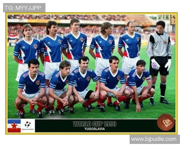 南京足球队在世界杯中的默契配合与战术分析展现出团队精神与竞技水平 南京足球队在世界杯中的默契配合与战术分析展现出团队精神与竞技水平