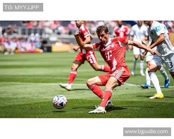 拜仁慕尼黑对阵杜伦精彩比赛录像回顾与分析