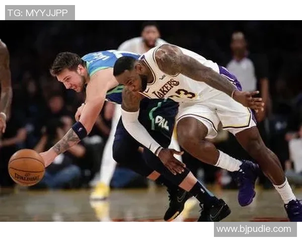 湖人对决蓝网精彩直播全程回顾与分析，球迷不容错过的篮球盛宴