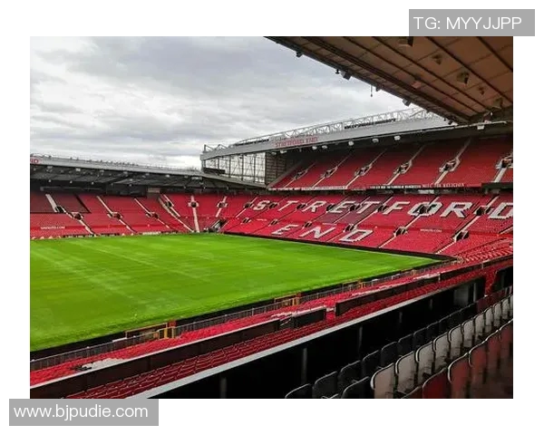 马内的足球传奇之路：从非洲小村到世界顶级球场的辉煌历程