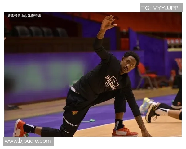 马尚布鲁克斯的篮球之路与职业生涯的辉煌成就探索